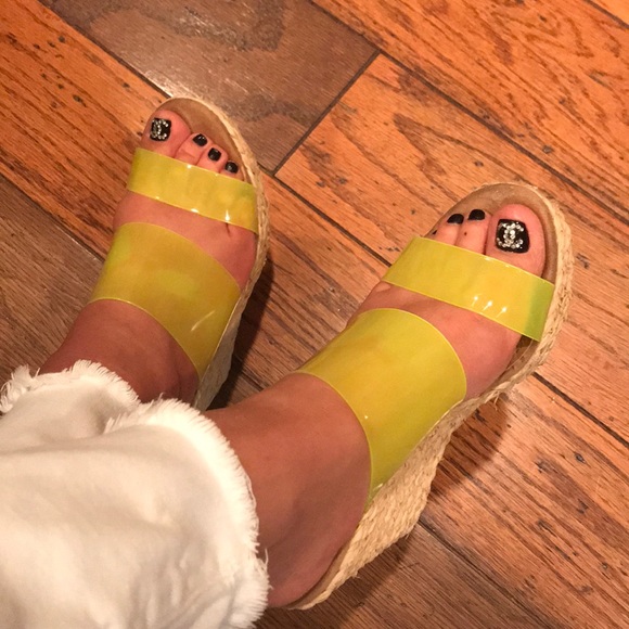 GIANNI BINI. BEAUTIFUL & BRIGHT WEDGE SHOES. - Picture 4 of 6